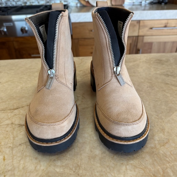 Sorel Joan Now Zip Leather Ankle Boot - Picture 2 of 6